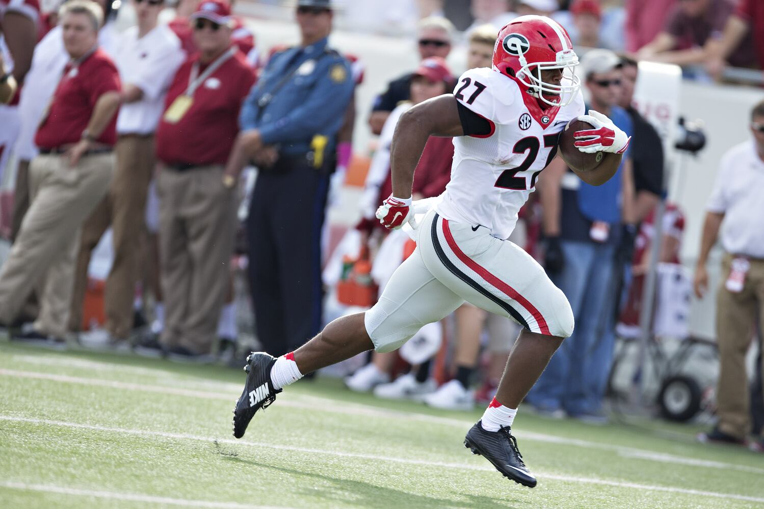Chubb rushes for 202 yards in 45-32 win