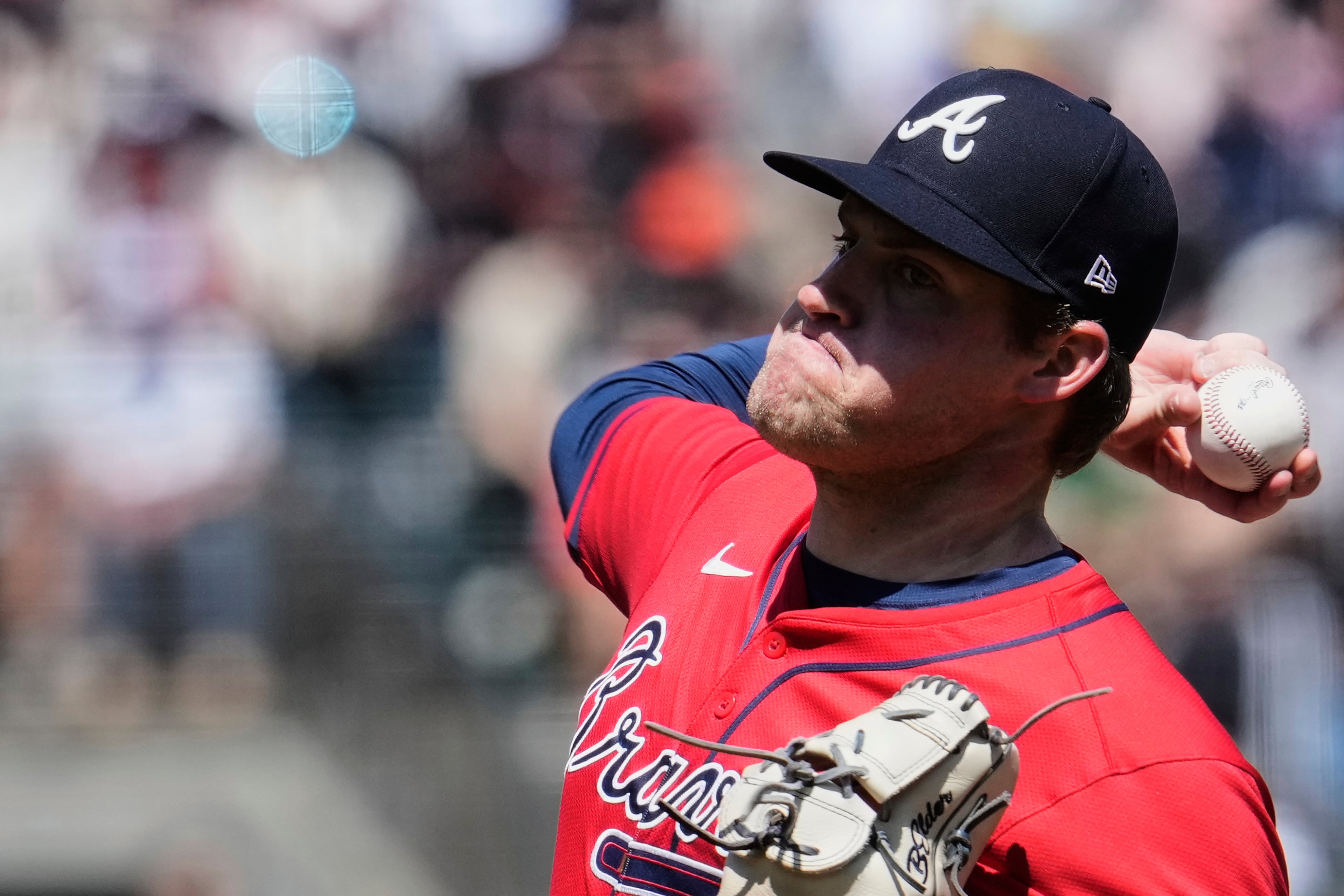Atlanta Braves' Bryce Elder pitches to a San Francisco Giants batter during the eighth inning of a baseball game Saturday, June 7, 2025, in San Francisco. (AP Photo/Godofredo A. Vásquez)