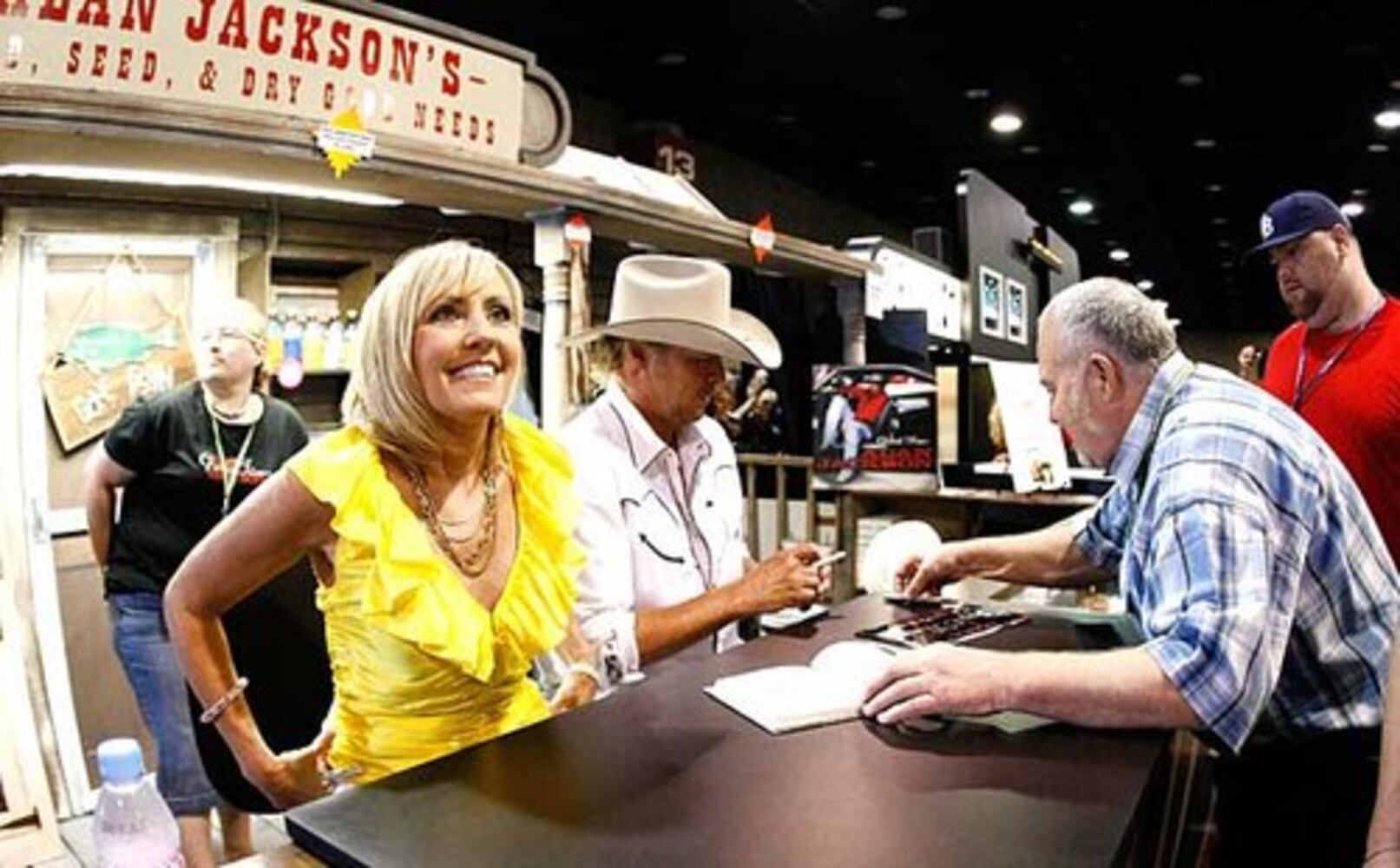 Mindy McCready kicks off CMA Festival