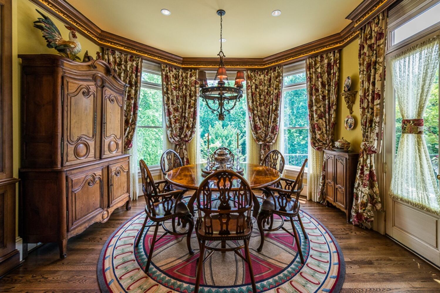 $4.3 buys a 'prestigious' Johns Creek home with resort-like pool and river views