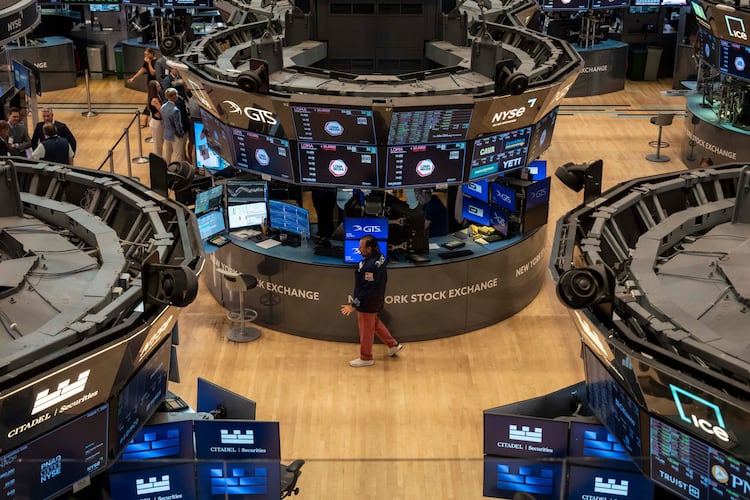 A general view shows the trading floor of the New York Stock Exchange, Friday, Aug. 7, 2026, in New York. (AP Photo/Yuki Iwamura)