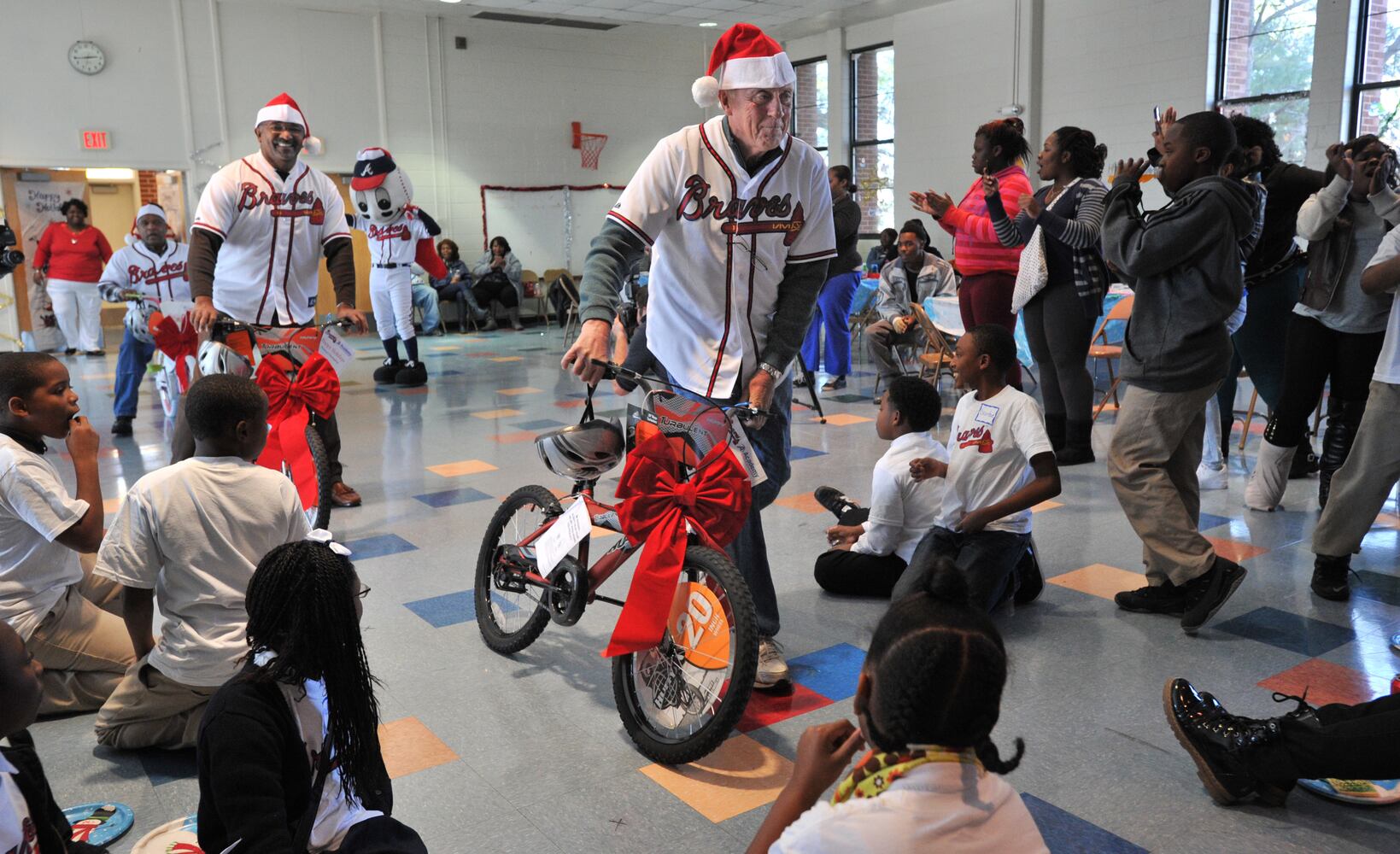 30 Atlanta fifth-graders rewarded with bicycles