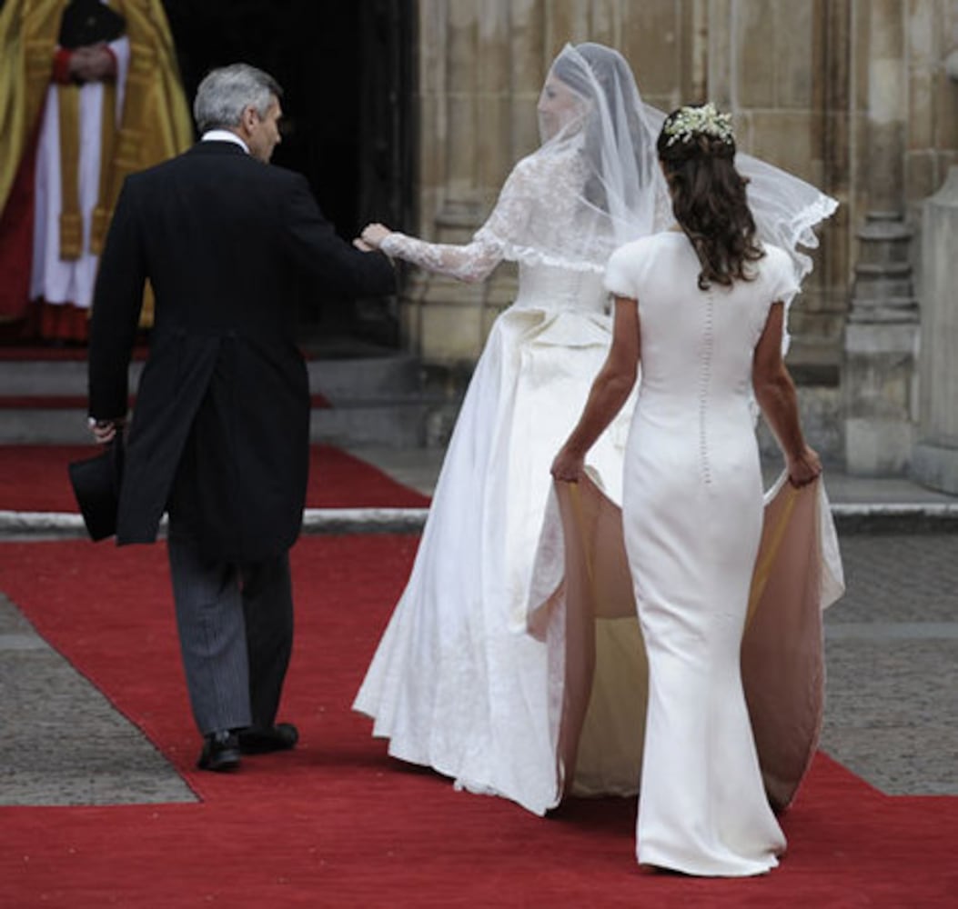 Pippa outshines sister Kate at royal wedding?