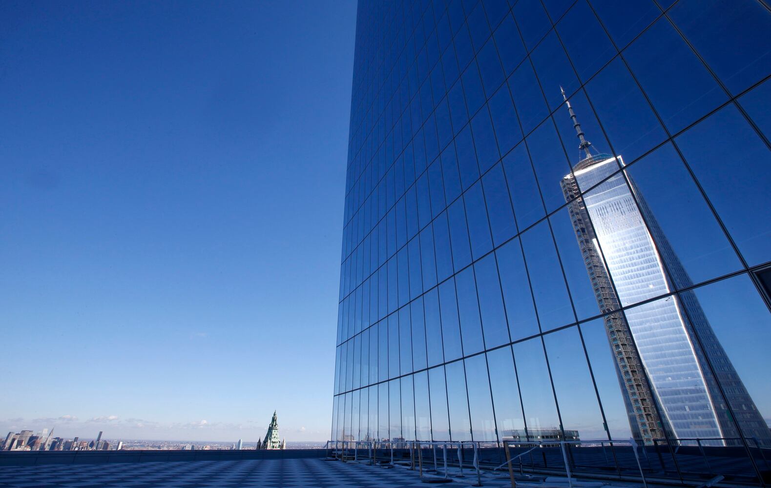 First skyscraper at World Trade Center to open