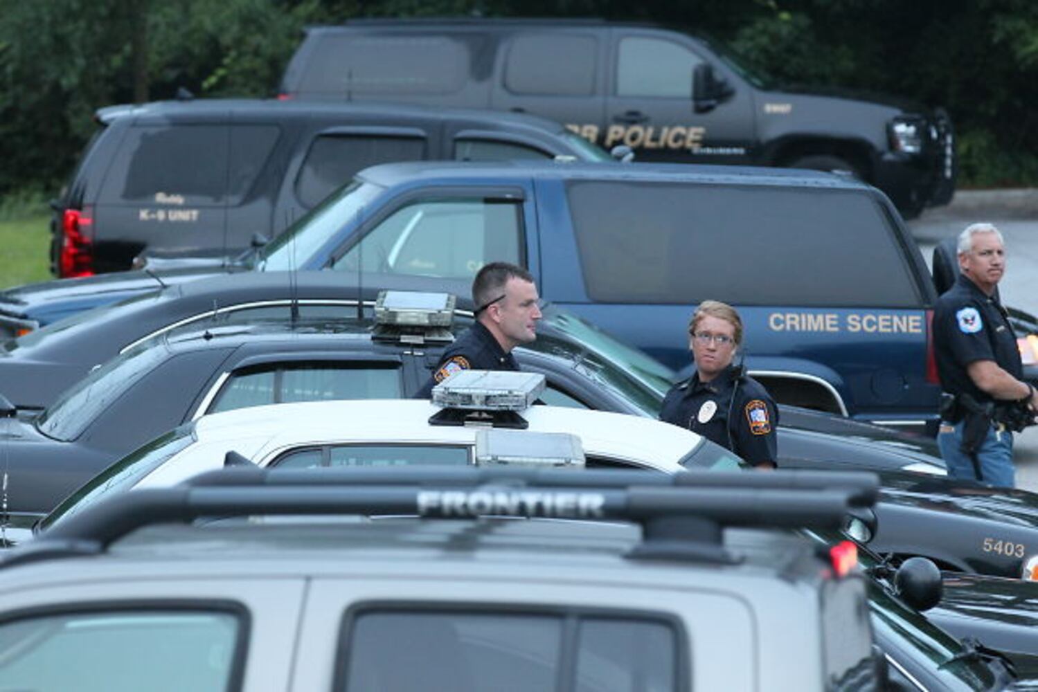 Manhunt in Cobb police officer shooting