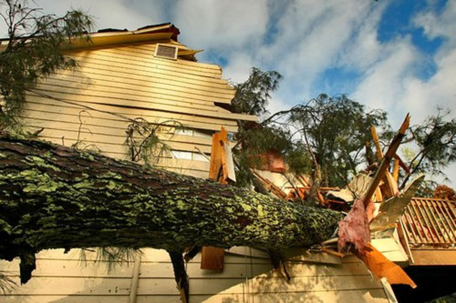 Storm sweeps through Woodstock