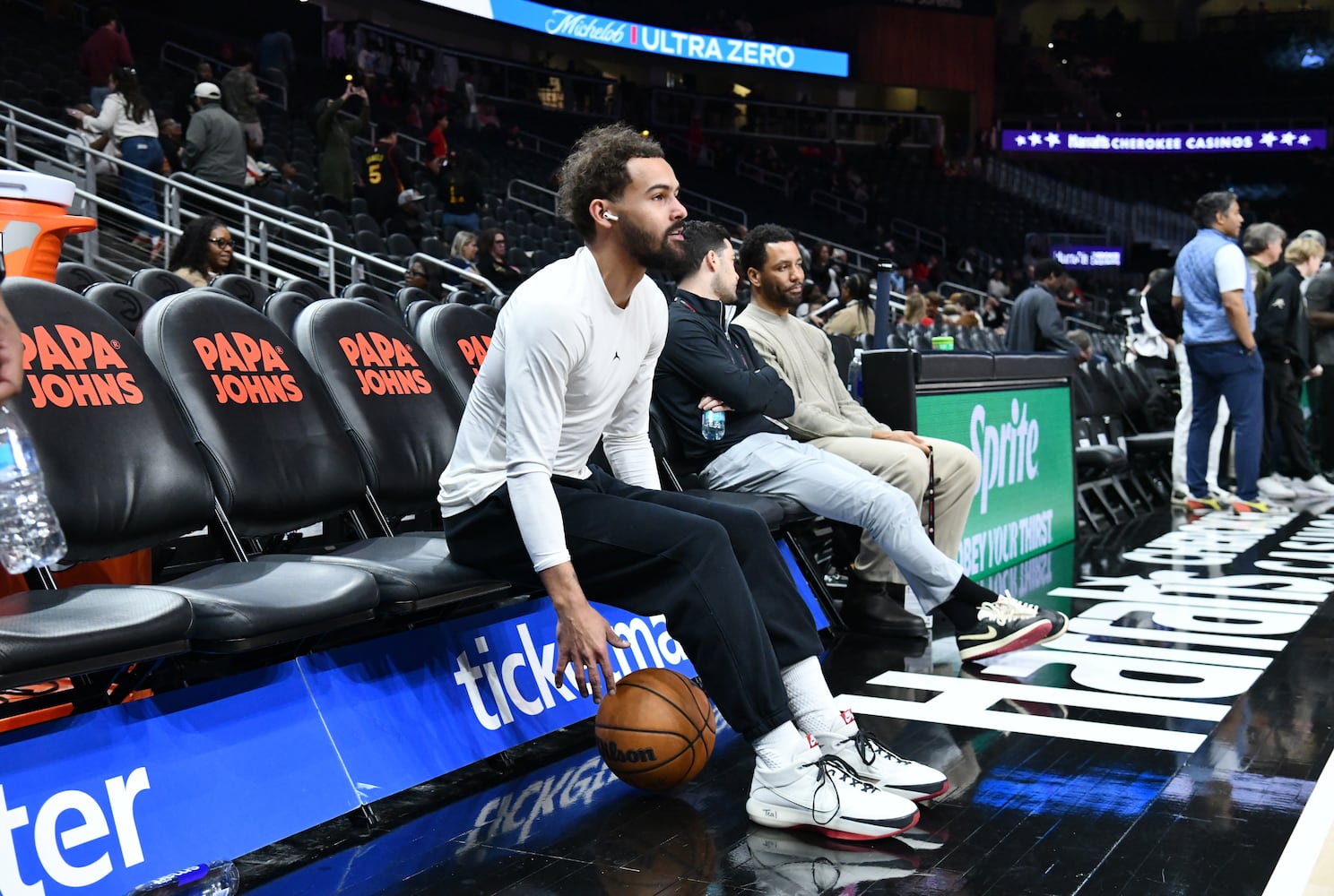 Pelicans vs Hawks game