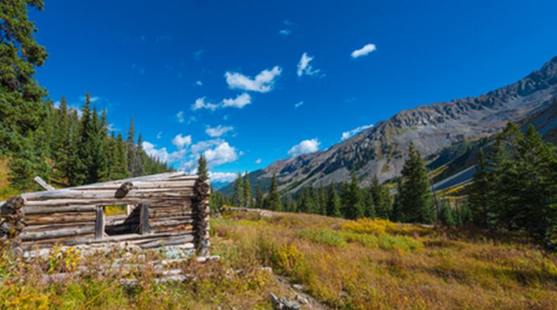 Visiting hot springs seems to be a growing trend in Colorado â whether itâs a spa-style hot spring with a booze-filled concession stand or one that means an 8-mile hike over rugged terrain. (Dreamstime/TNS)