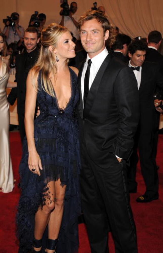 Sienna Miller and Jude Law