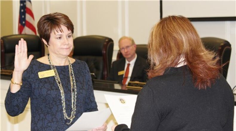 Barbara Bender is sworn in as Snellville mayor by City Clerk Melisa Arnold Jan. 14. (Courtesy City of Snellville)