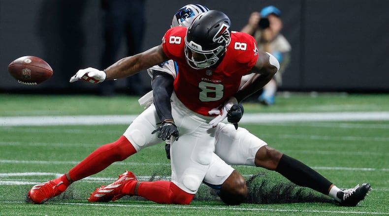 Atlanta Falcons tight end Kyle Pitts (8) misses a pass during an NFL football game against the Carolina Panthers in Atlanta, Sunday, Sept. 20, 2026. (Erik S. Lesser/AP)