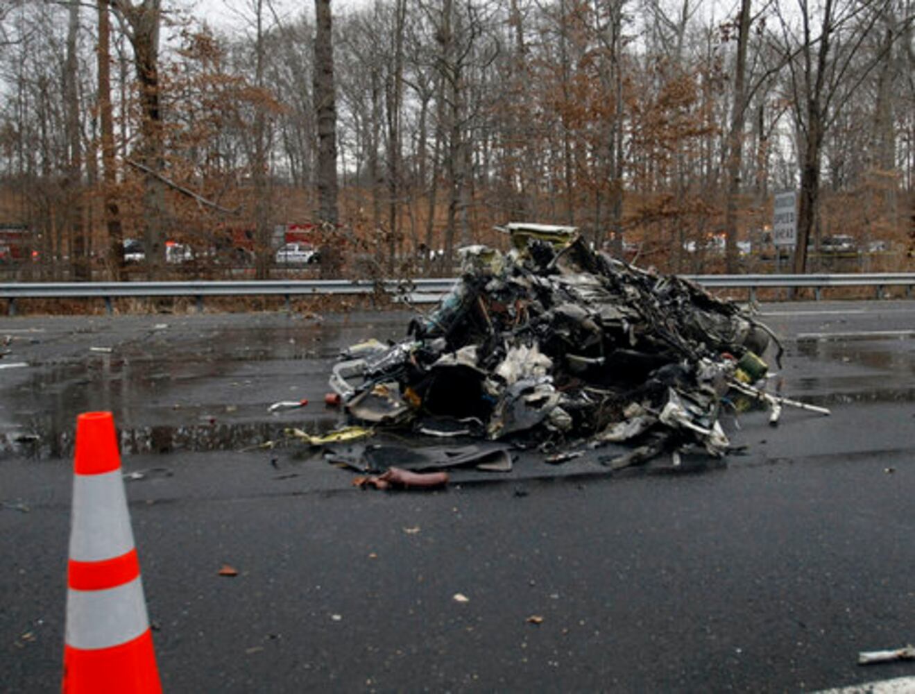 Georgia-bound plane crashes in New Jersey