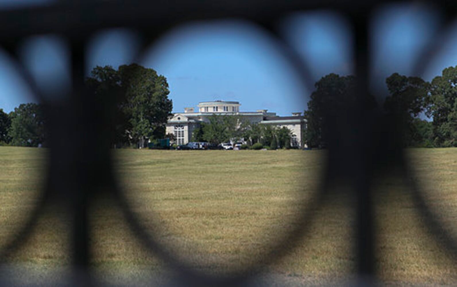 Holyfield moving out of Fayette mansion