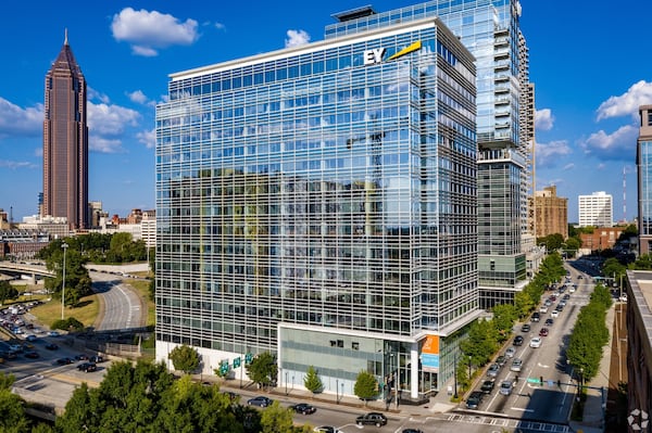 55 Allen Plaza is a 14-story office building in downtown Atlanta. (Courtesy of CoStar Group)