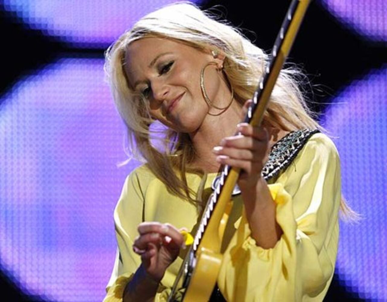 Mindy McCready kicks off CMA Festival