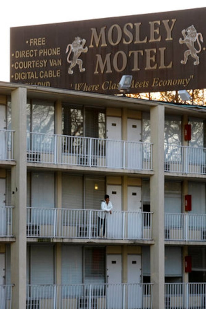 Mosley Motel closes