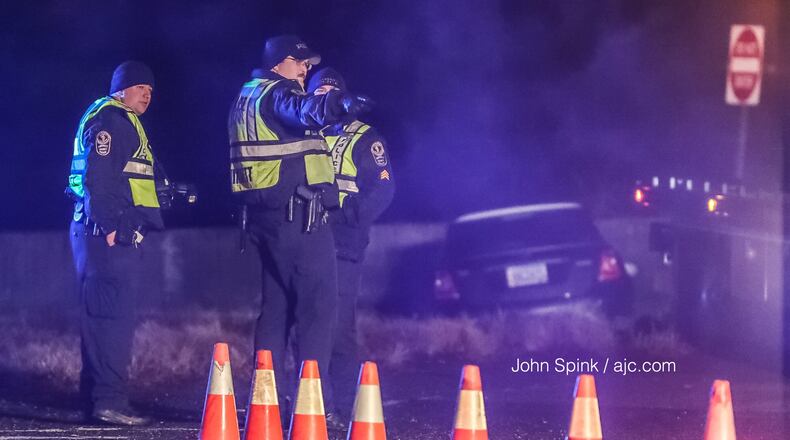 Gwinnett County investigators are on the scene of a deadly single-car crash on the ramp from Buford Drive to I-85 Tuesday morning.