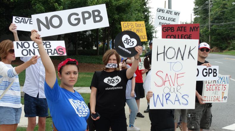 Alums and GSU students have not been thrilled by GSU ceding 100 hours a week to 88.5 FM/WRAS-FM. CREDIT: Rodney Ho/rho@ajc.com