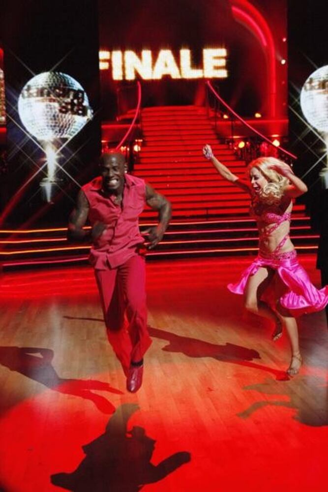 Donald Driver wins "Dancing With The Stars" on ABC