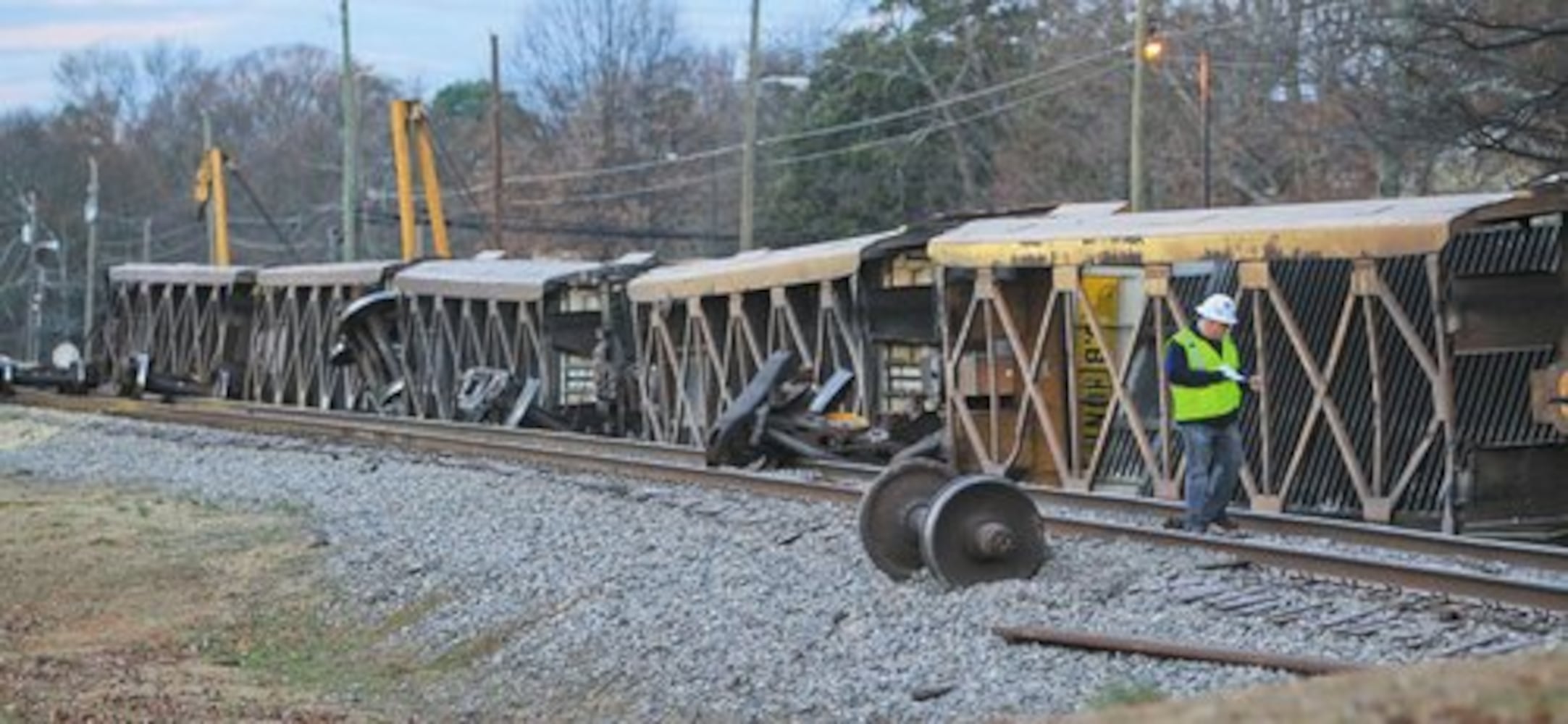 Train derails in Douglasville