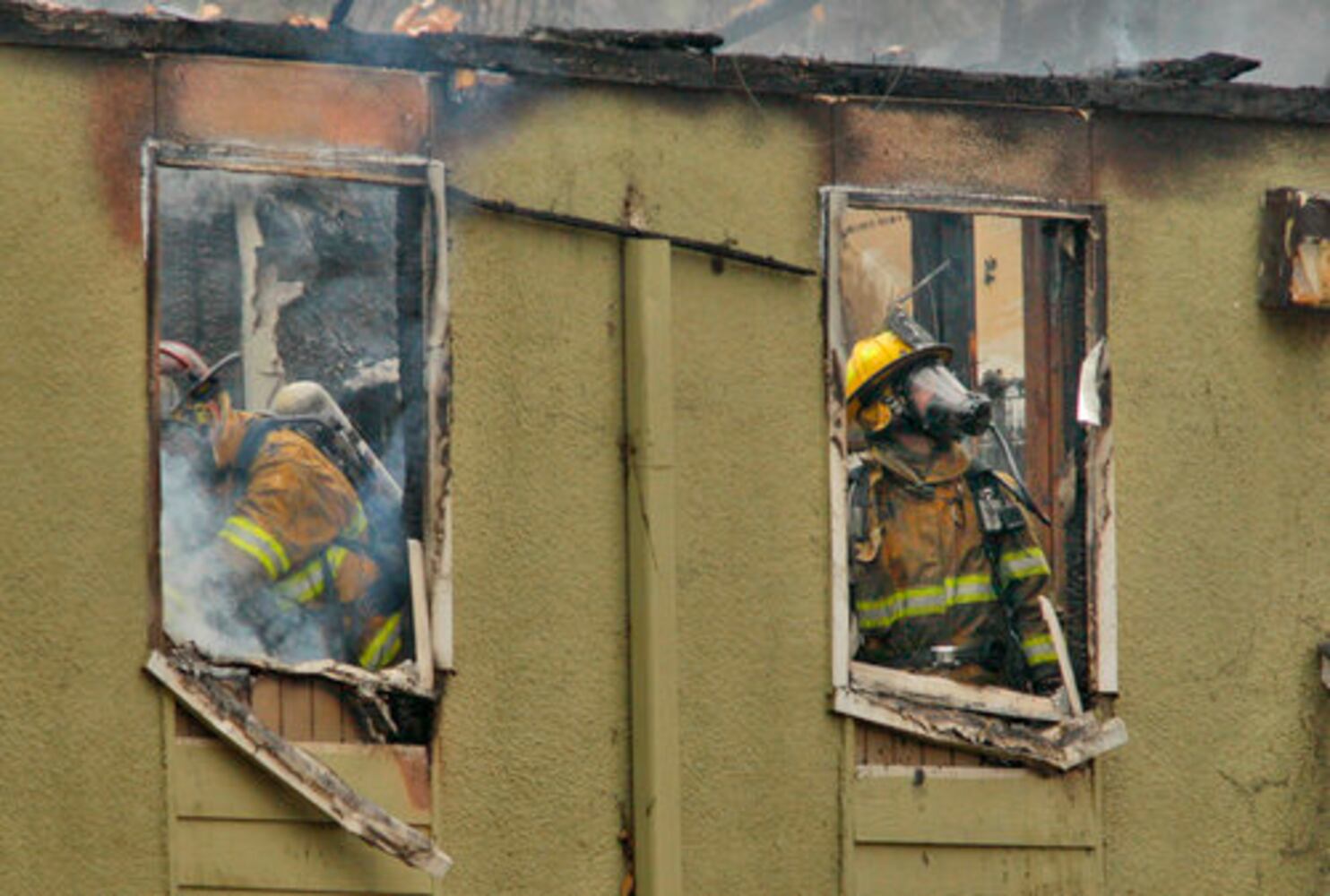 Norcross apartment fire kills child