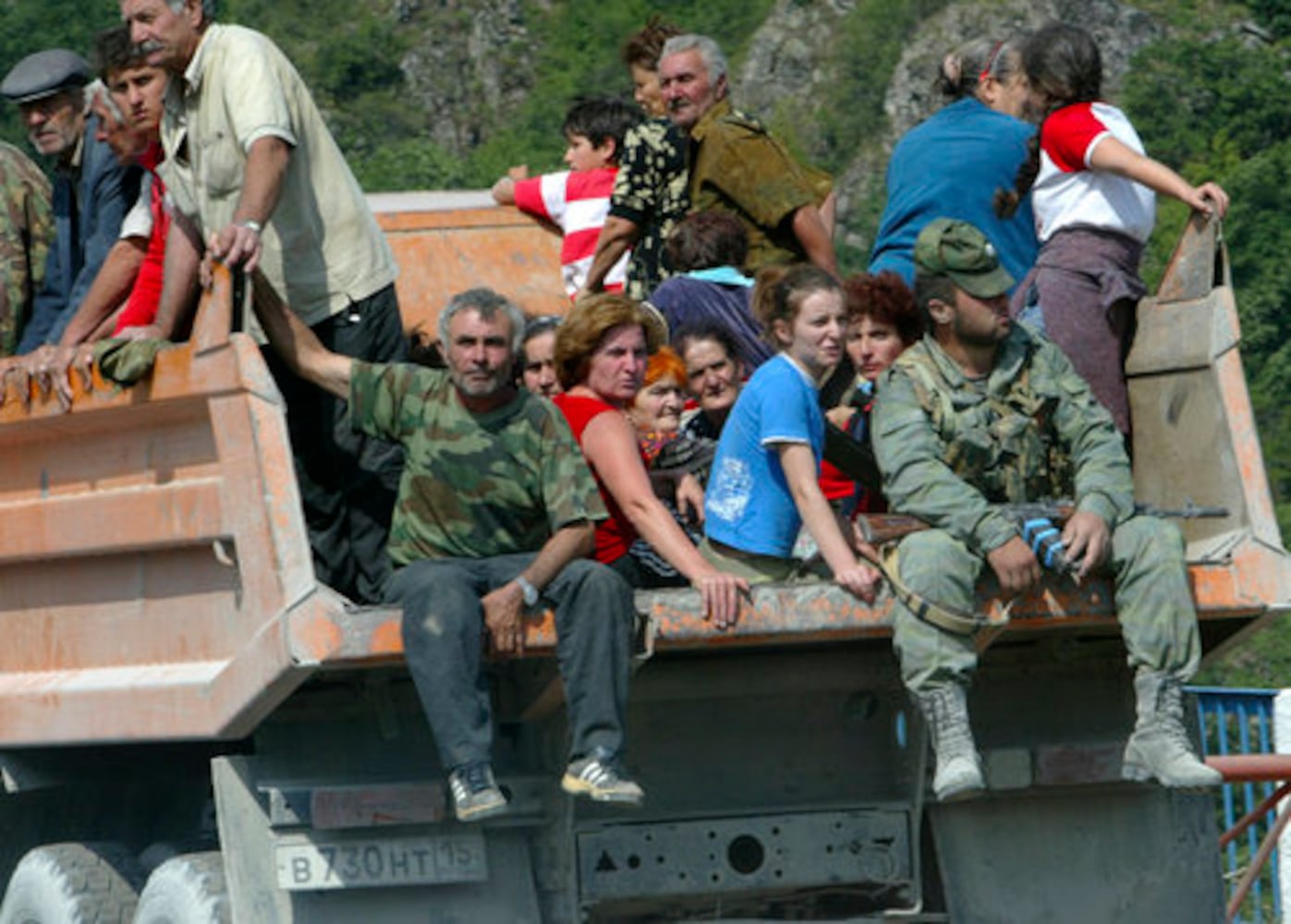 Russian tanks roll into neighboring Georgia