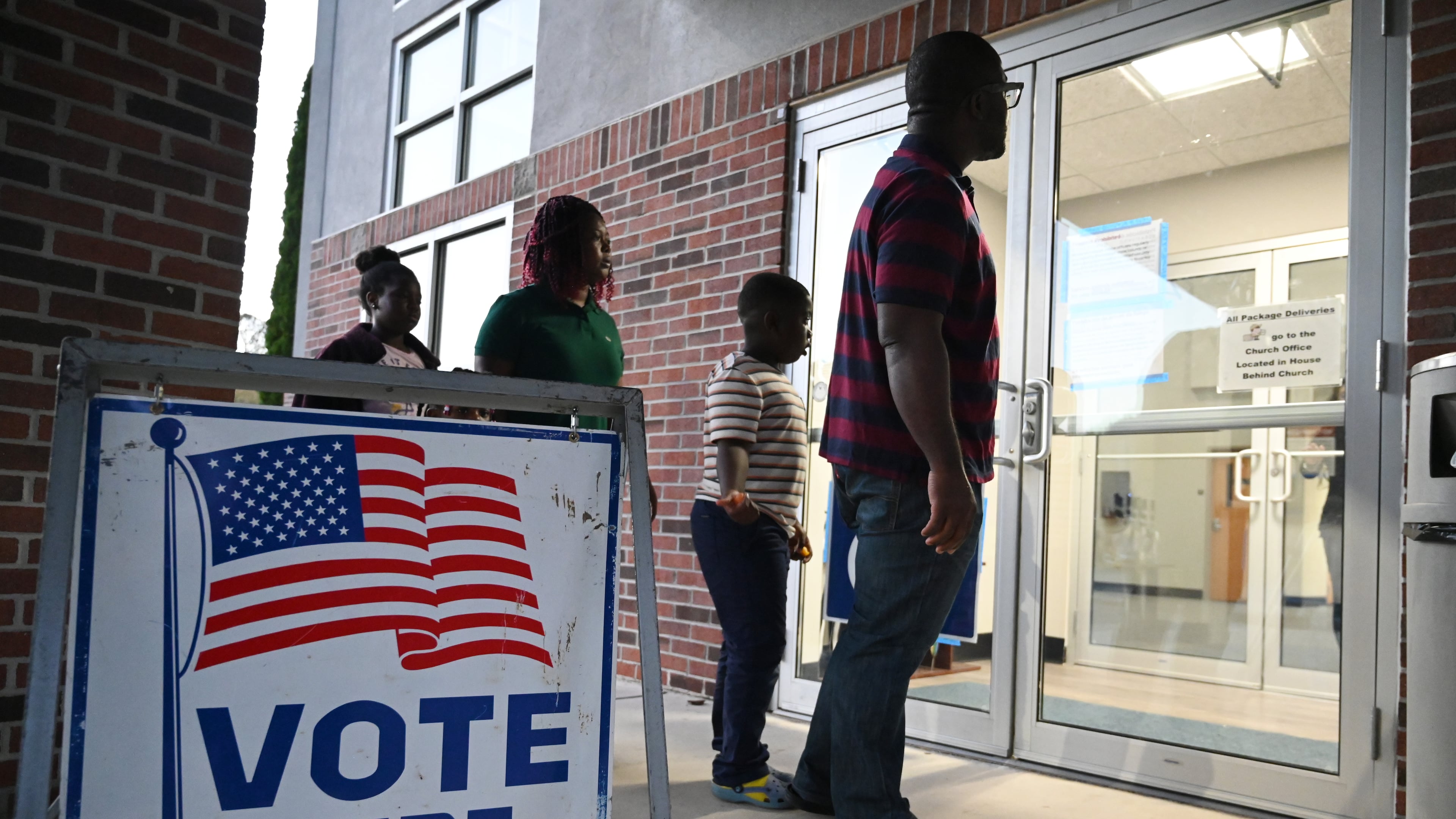 Early voting continues until Oct. 31, with Election Day on Nov. 4. (Hyosub Shin /AJC)