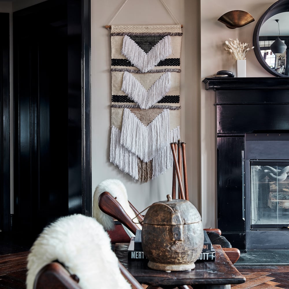 ATHOME-INTERIORS-BLACK-WHITE-ACCENTS-5-MCT