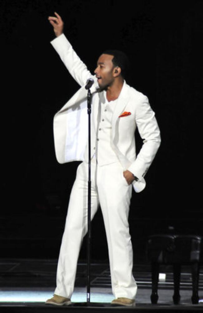 Sade performs at Philips Arena