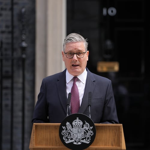 Britain's Prime Minister Keir Starmer announces his resignation to the media outside 10 Downing Street in London, Monday, June 22, 2026. (AP Photo/Kin Cheung)