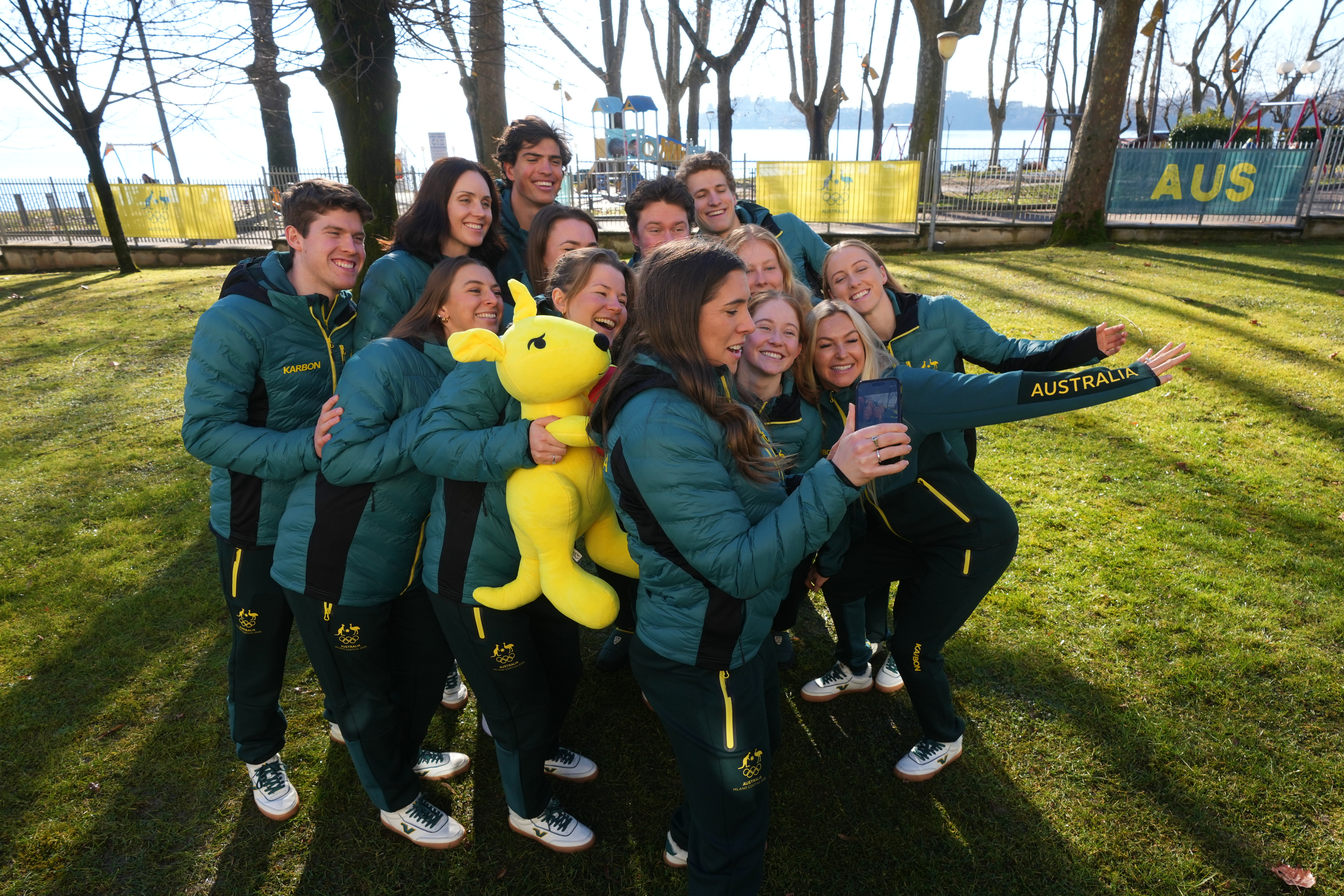 Australia's winter olympic athletes pose for photographers at the AIS European Training Centre in Gavirate, on the Varese lake, northern Italy, Monday, Jan. 26, 2026. (AP Photo/Antonio Calanni)