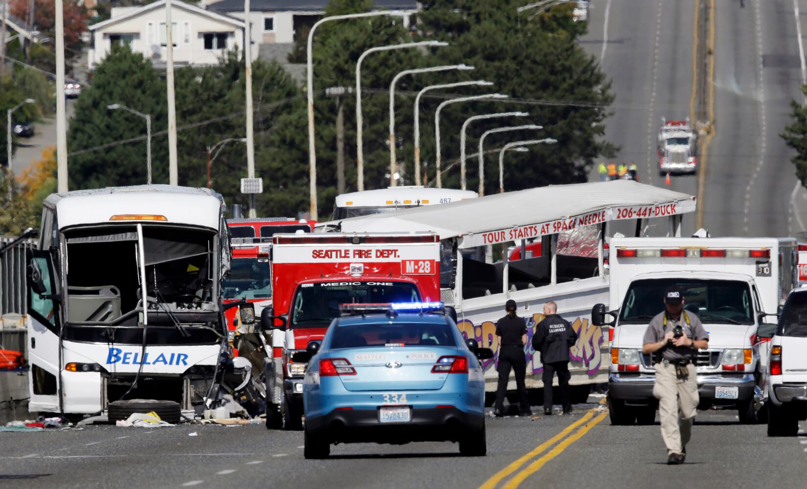 Tour bus, Duck vehicle, crash on Aurora Bridge