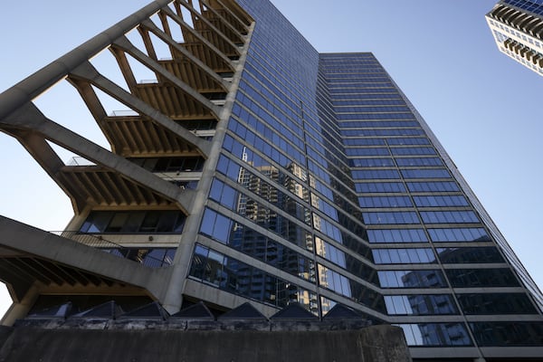 The federal government has listed the Peachtree Summit Building at 401 West Peachtree St. as “accelerated disposition.”(Jason Getz/AJC)