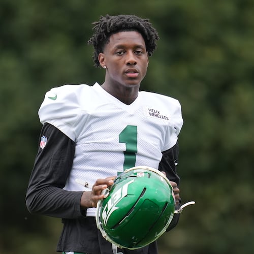 New York Jets cornerback Sauce Gardner (1) looks on during NFL football practice at The Grove in Watford, England, Wednesday, Oct. 8, 2025. (AP Photo/Kin Cheung)