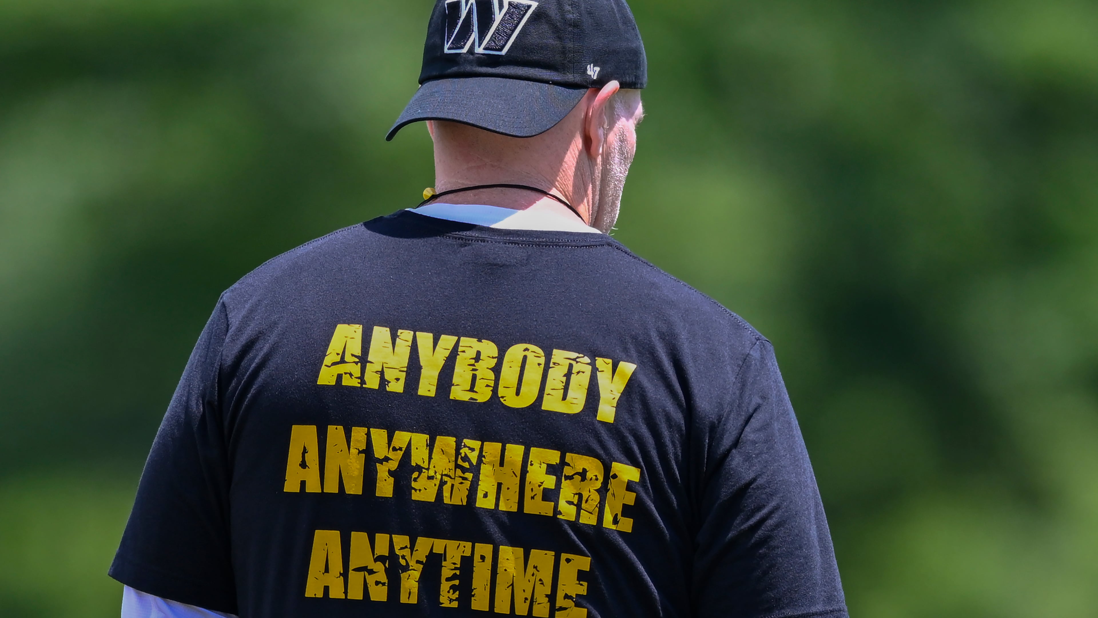 Washington Commanders head coach Dan Quinn observes drills during minicamp at Commanders Park in Ashburn, Virginia. (John McDonnell for The Washington Post 2024)