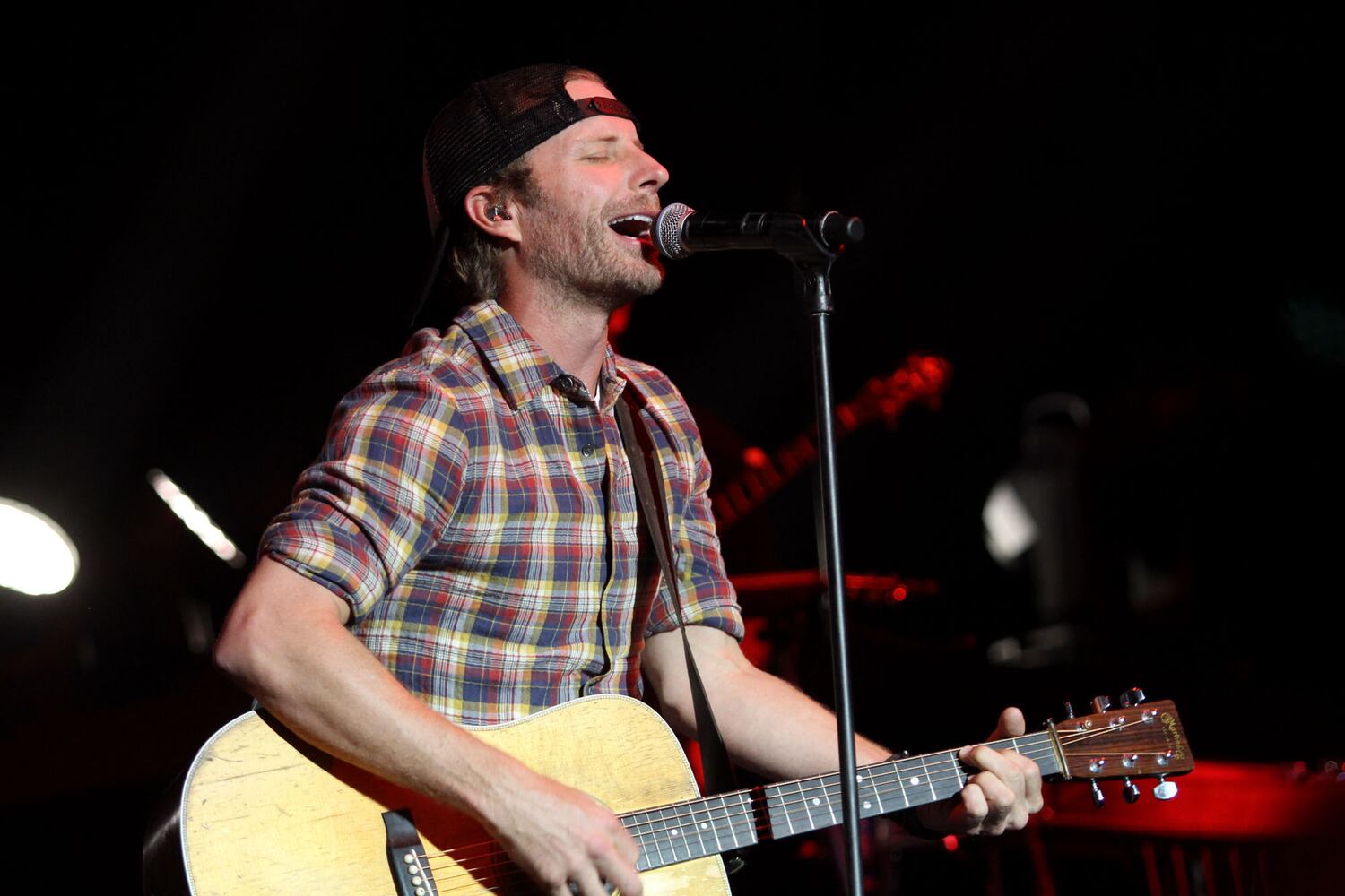 Country stars perform at Aaron's Amphitheatre at Lakewood