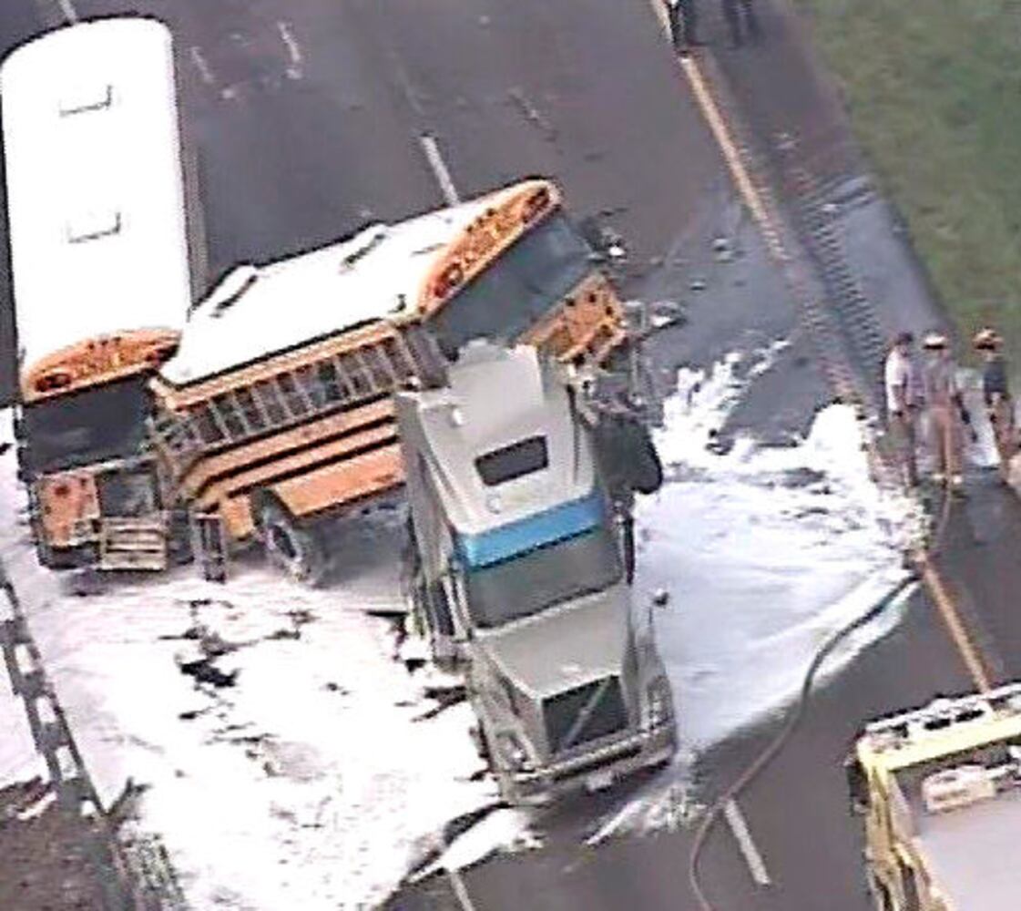 2 dead, dozens hurt in Missouri bus crash