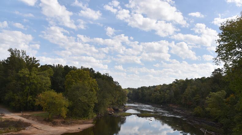 October 20, 2016 Talbot County , GA: Drought and water consumption were part of the problem for near historic low water levels for the Flint River. BRANT SANDERLIN/BSANDERLIN@AJC.COM