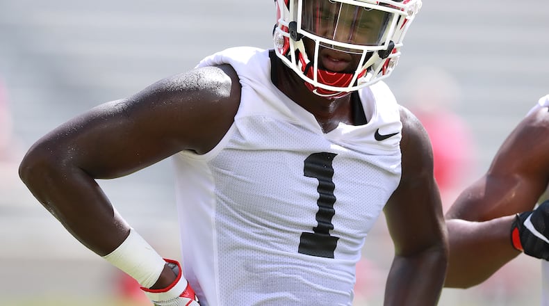 August 4, 2018 Athens: Georgia linebacker Brenton Cox participates in team practice at Fan Day on Saturday, August 4, 2018, in Athens. Curtis Compton/ccompton@ajc.com
