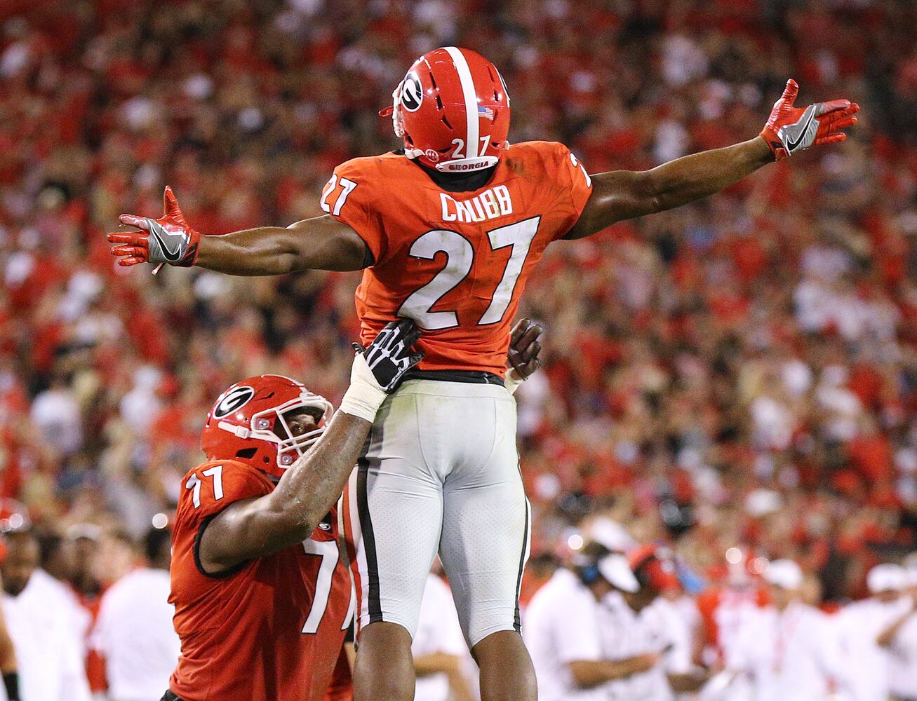 Photos: Bulldogs win but QB Jacob Eason is injured