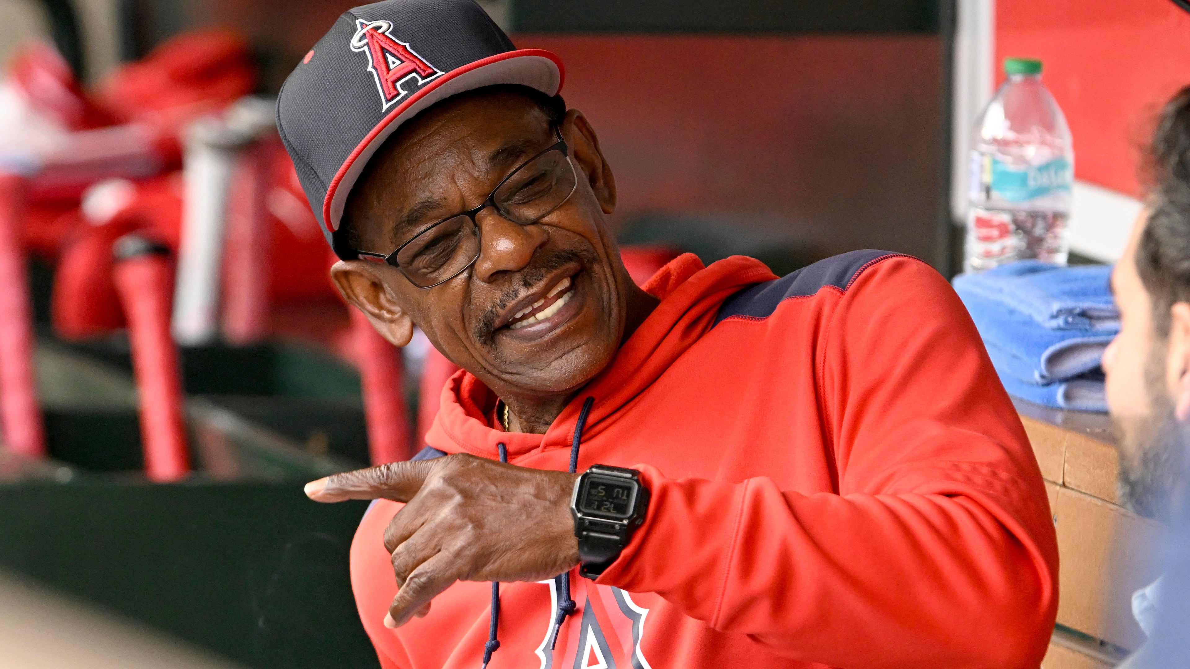 FILE - Los Angeles Angels manager Ron Washington talks in the dugout before a baseball game against the Toronto Blue Jays in Anaheim, Calif., Tuesday, May 6, 2025. (AP Photo/Alex Gallardo, File)