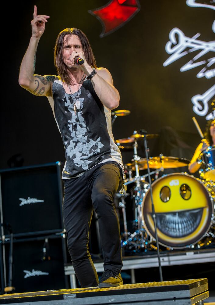 Legendary acts Aerosmith, Slash rock Cincinnati