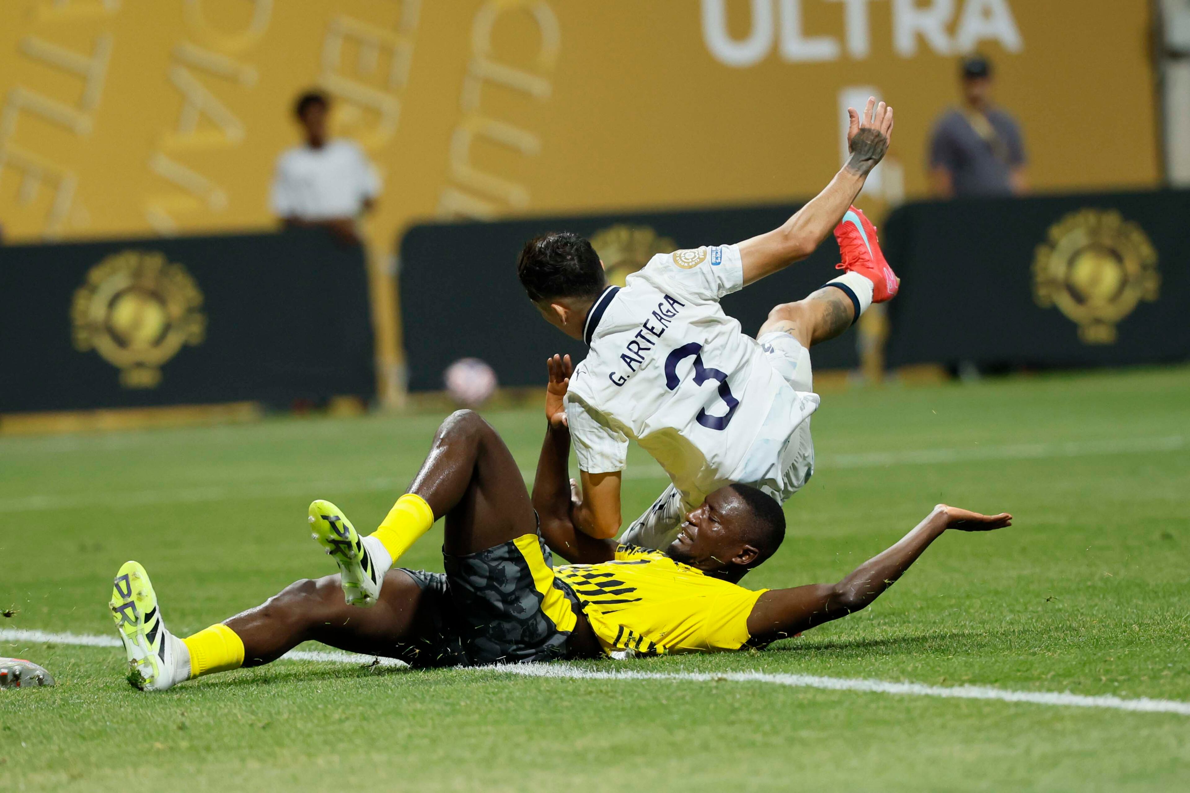 Borussia Dortmund forward Serhou Guirassy (9) reacts as he crashes with Monterrey defender Gerardo Arteaga (3) during the Club World Cup round of 16 soccer match between Borussia Dortmund and C.F. Monterrey in Atlanta, Georgia, on Tuesday, July 1, 2025.
(Miguel Martinez/ AJC)