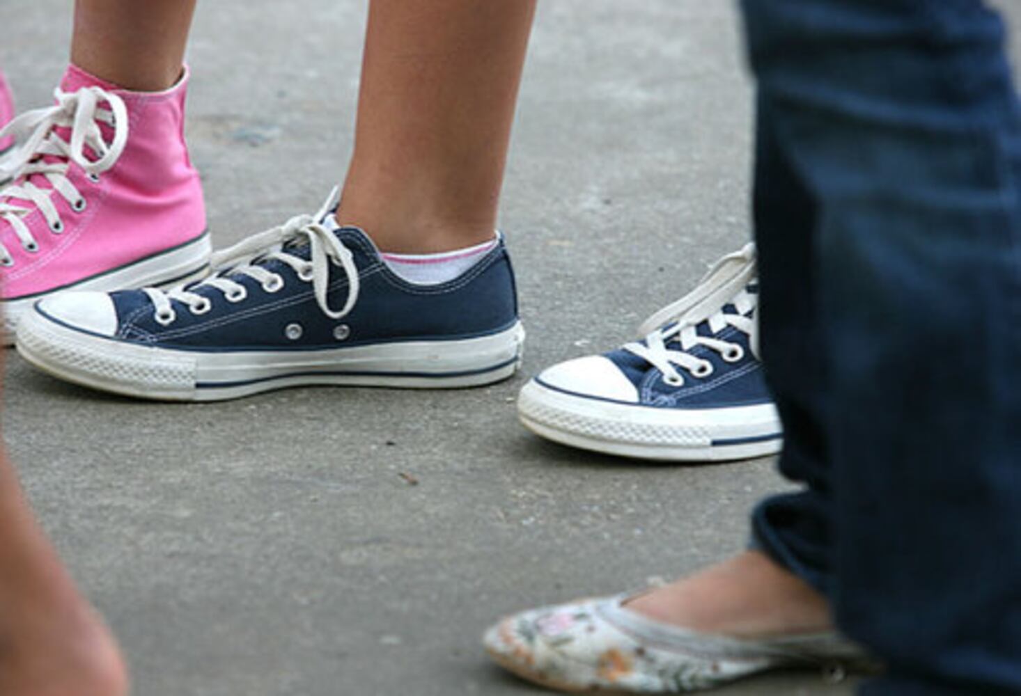Fan fashion: Cool, casual gear for Jonas Bros. concert
