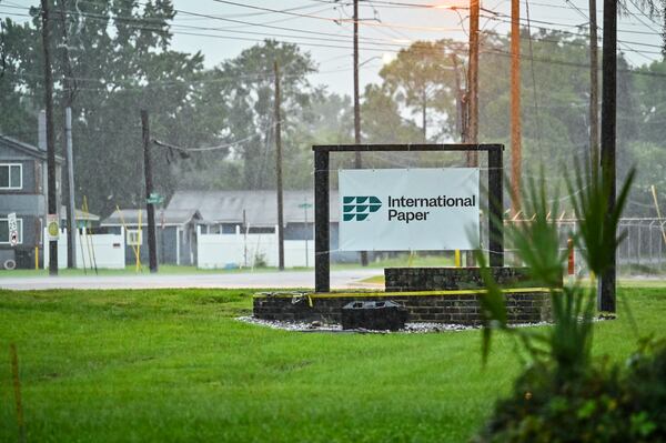 International Paper's plant closures in Savannah and Riceboro affect 1,100 workers. (Sarah Peacock for the AJC)