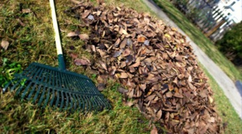 The city of Atlanta recently adopted a resolution requesting the Department of Public Works to allow residents to place yard trimmings in plastic bags temporarily until regular and consistent yard trimming collection services are restored. AJC FILE