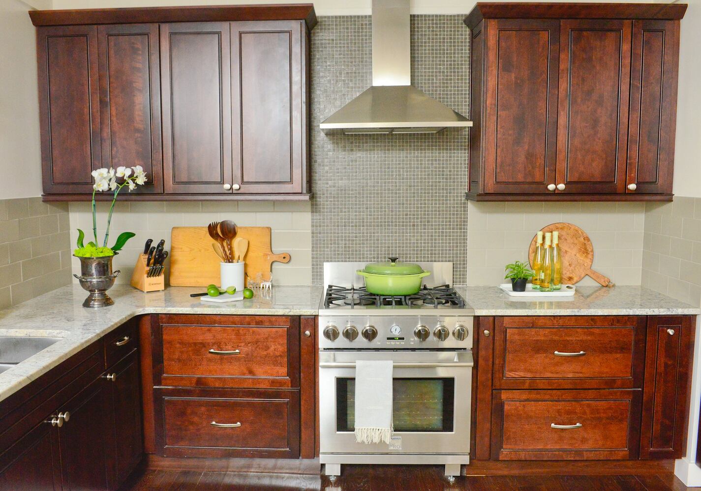 Smyrna bungalow from the 1920s freshened up with global chic