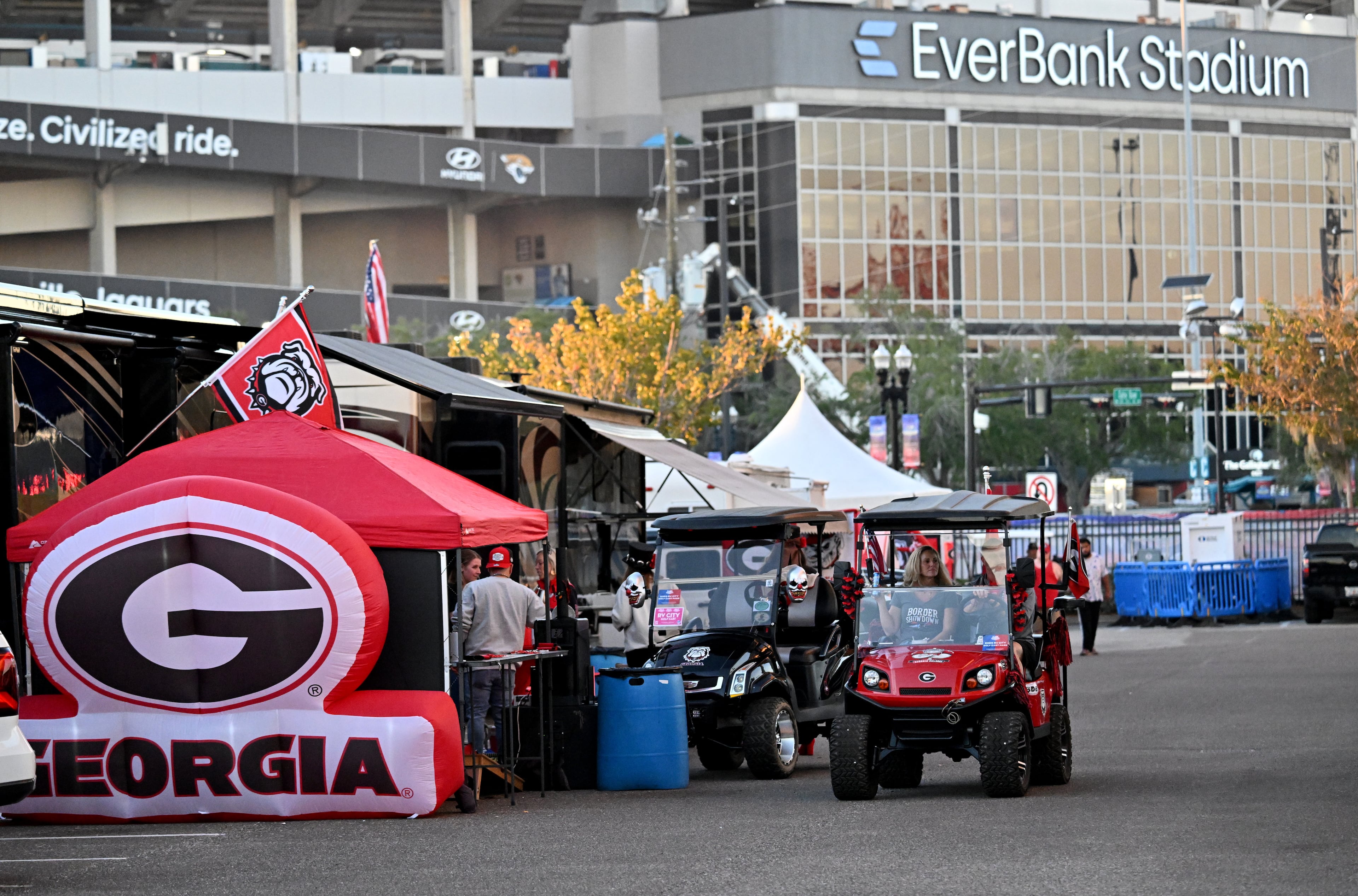 Georgia fans enjoy tailgating ahead of the NCAA football game Saturday between Georgia and Florida in RV City outside EverBank Stadium, Friday, October 31, 2025, Jacksonville, Fla. (Hyosub Shin / AJC)