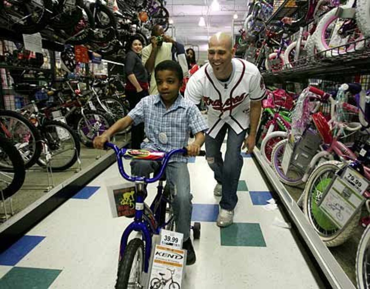Meet Atlanta Braves pitcher Tim Hudson