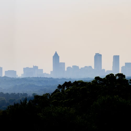 Smoke from major wildfires in southern Georgia prompted a code orange air quality alert for metro Atlanta on April 23, 2026 (Ben Hendren for the AJC)